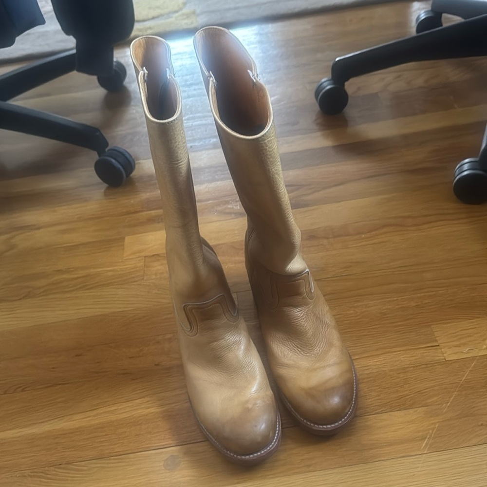 campus frye boots!! they’re so beautiful they just don’t get enough love from me